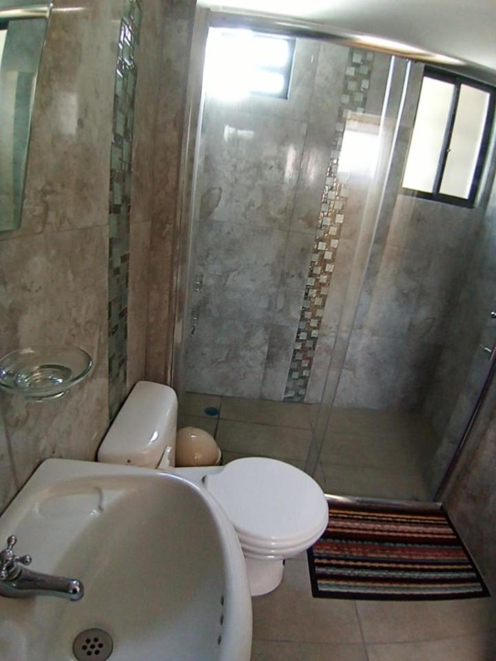 Hostal Atlantis Quito Kültér fotó